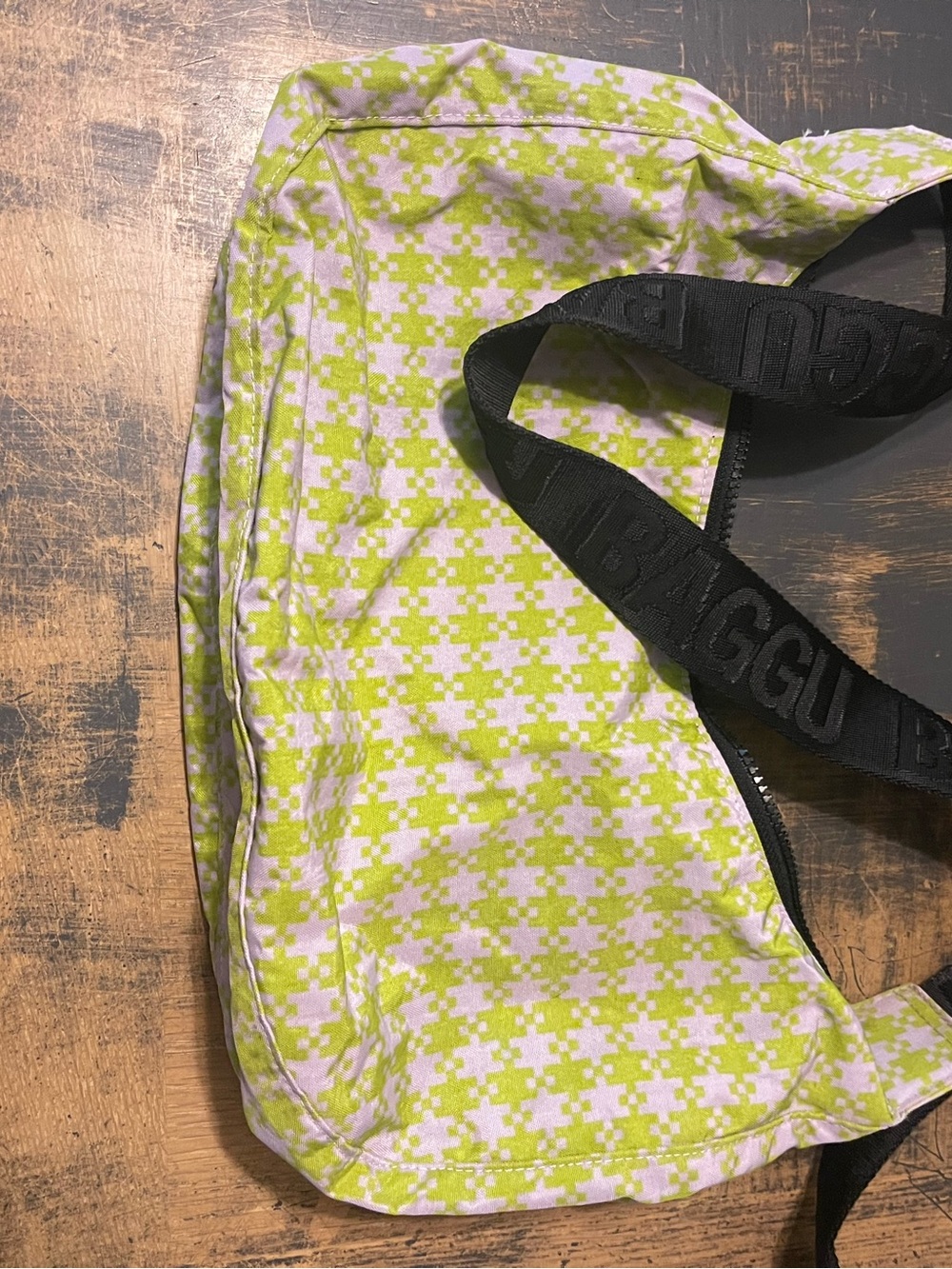 Baggu Medium Crescent Bag Pink Pistachio Pixel Gingham - Picture 3 of 4